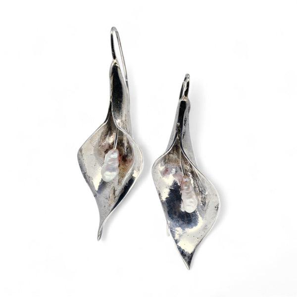 Calla Lily  Pearl Earrings