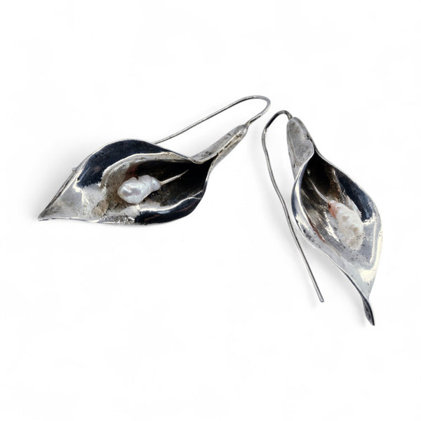 Calla Lily  Pearl Earrings