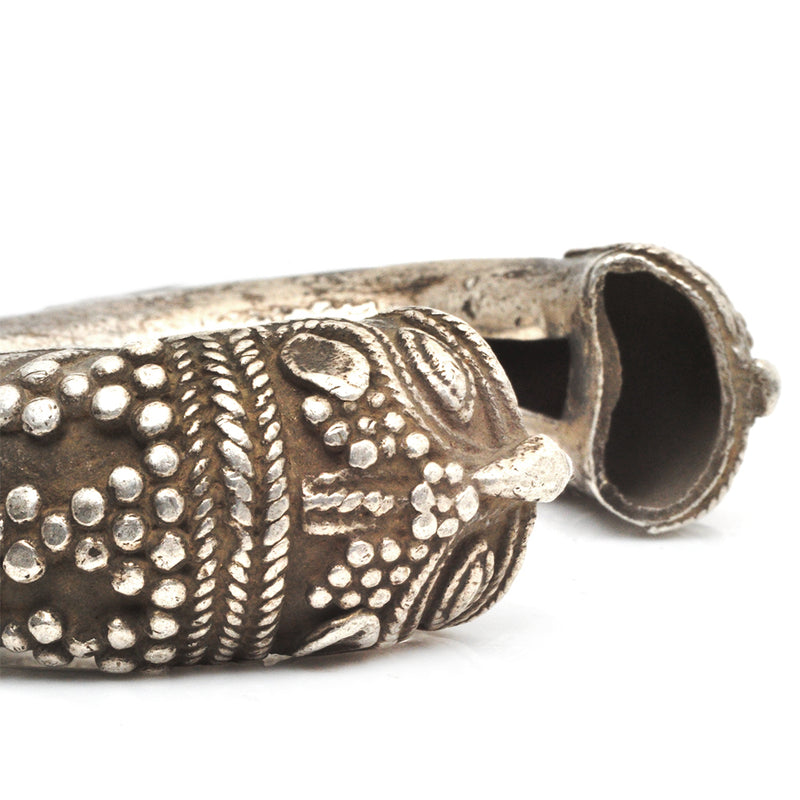 Makara Twist Cuff Sets