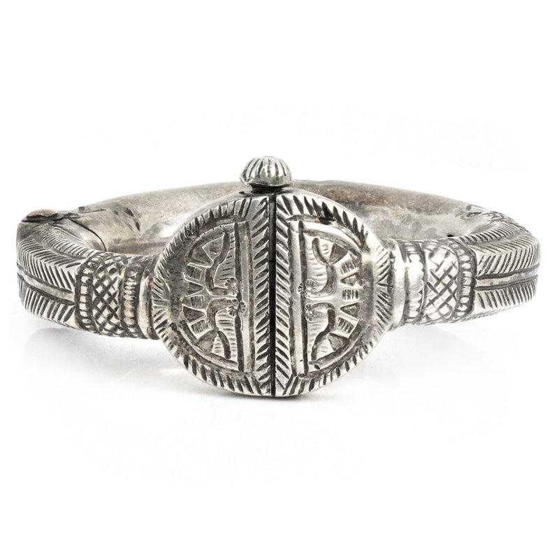 Gudjarati hinged cuff